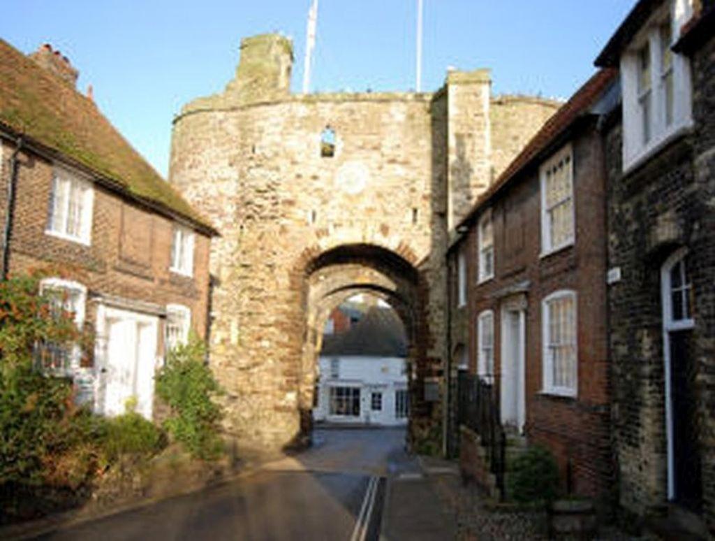 Woodpeckers Cottage B&B Pett Exterior foto